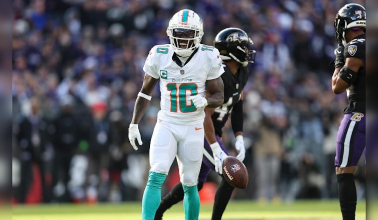 Tyreek Hill Braces for Icy Reception in Playoff Showdown Against Former Team as Dolphins Face Chiefs in Freezing Kansas City