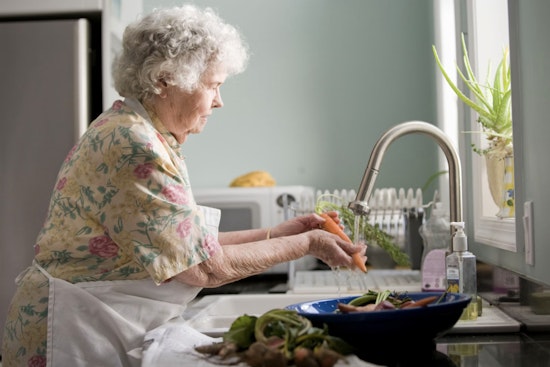 UMass Amherst Wizzes Bag $278K NIH Grant for Revolutionary Alzheimer's Prediction Tech Using Everyday MRIs