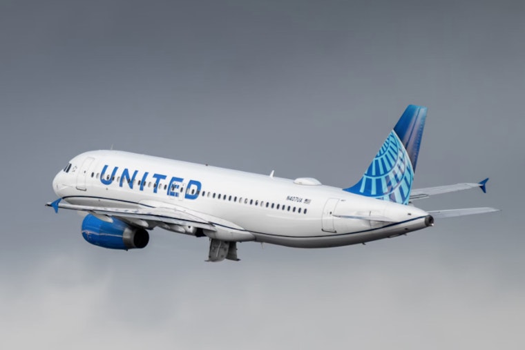 United Airlines Grounds Flights at Houston's Bush Airport Amidst Winter Weather Disruptions