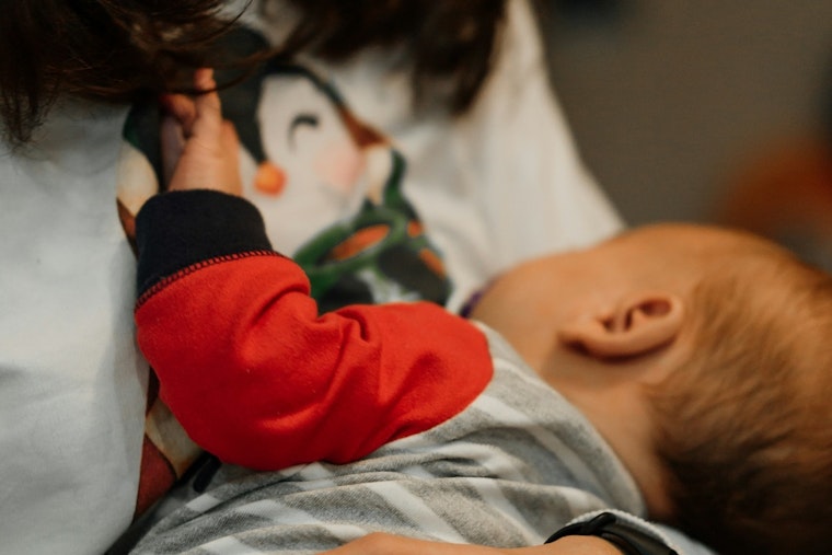 University of Minnesota Study Reveals Peer Breastfeeding Support Boosts Rates in Rural WIC Participants