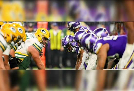 Vikings' Coach O'Connell Swaps Quarterbacks Mid-Game in Loss to Packers, Playoff Hopes Teetering