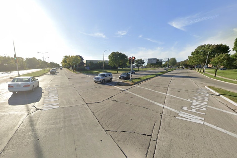 35-Year-Old Driver Dies in Solo Vehicle Crash at Milwaukee Intersection