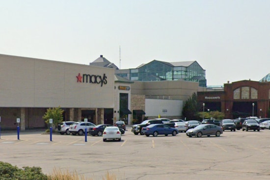 Accidental Self-Stabbing During Mayfair Mall Fight in Wauwatosa Leads to Emergency Response