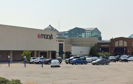 Accidental Self-Stabbing During Mayfair Mall Fight in Wauwatosa Leads to Emergency Response