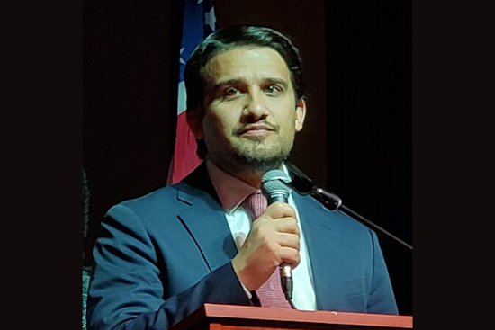 Akron Mayor Stands by Police Chief Amid Resignation Calls Hails Crime Reduction Success