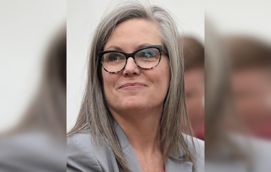 Arizona Governor Katie Hobbs Initiates Bipartisan Audit of MVD Voter Registration After Glitch