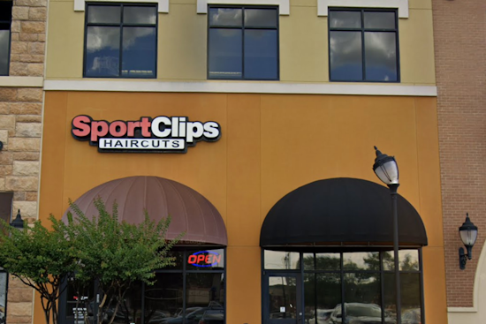Arlington Police Host 'Shop Talk' to Cut Through Community Barriers at Local Barbershops