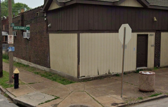 Armed Robbery in Dutchtown Leaves St. Louis Man Without Cash, Suspect at Large