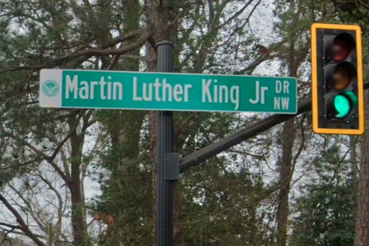 Atlanta Police Investigate Stabbing of Elderly Man on Martin L. King Jr. Drive with Suspect Still at Large