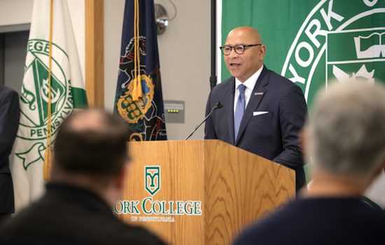 Auditor General Timothy L. DeFoor Concludes Statewide College Tour at Community College of Philadelphia to Promote Job Opportunities