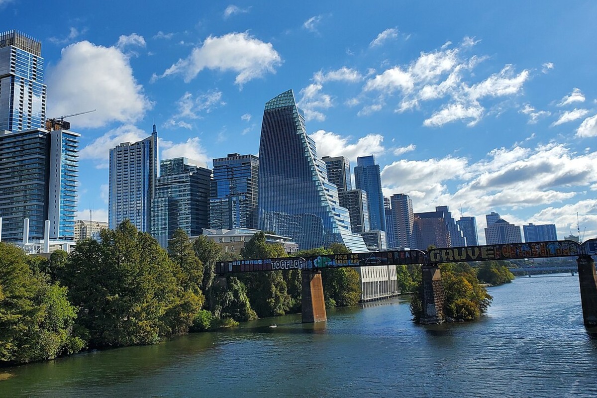 Austin Enjoys Higher Temperatures with Potential Rain on the Horizon