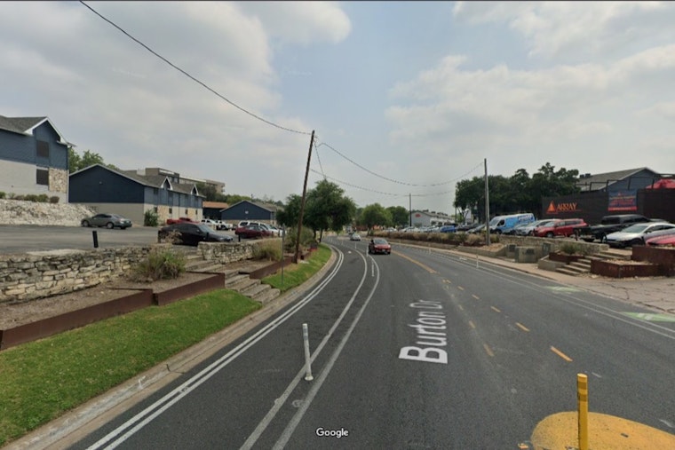 Austin Police Investigating After 20-Year-Old Man Found Dead in Southeast Austin Homicide