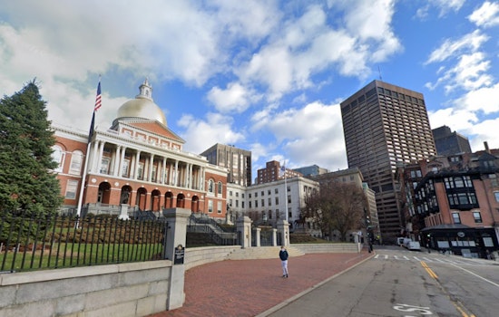 Boston Welcomes Mild Autumn Week with Sunny Skies and Limited Rain Chances