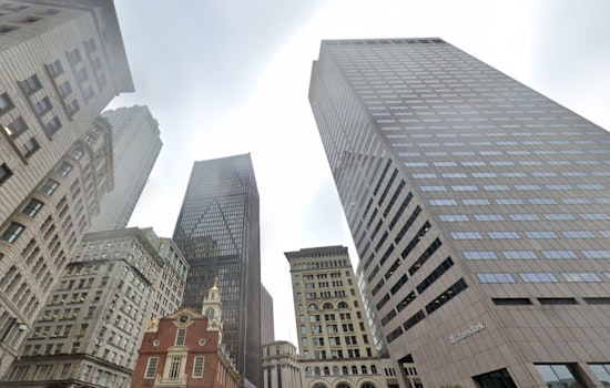 Bostonians Bask in Sunny Saturday, Brace for Rainy Sunday and Cool Columbus Day