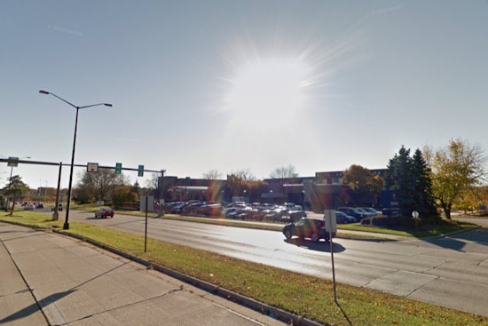 Brisk Winds and Sunny Skies: Milwaukee Embraces Typical Fall Weather
