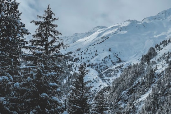 Brisk Winds Follow Trough Exit in Northern California as Wet Weather and Sierra Snow Approach