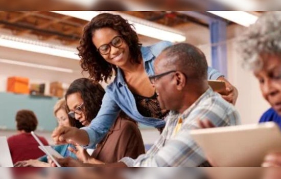 Chandler's Golden Neighbor’s Event Teams Up with SeniorTechPal to Empower Seniors with Tech Skills