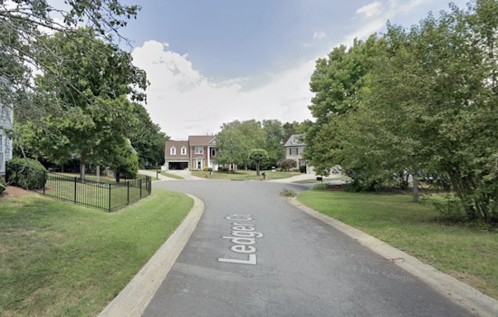 Charlotte Firefighter Injured, Briefly Trapped During Ceiling Collapse in South Charlotte House Fire