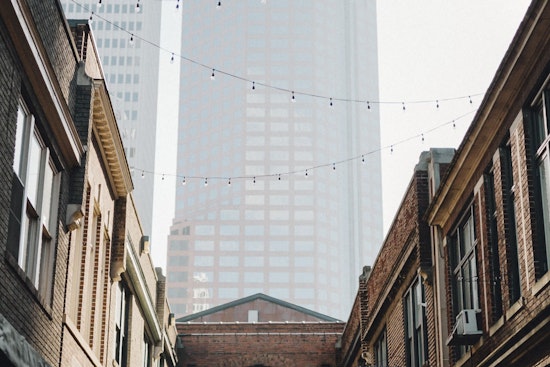 Charlotte Greets Early Fall with Warm Temps and Patchy Fog, NWS Reports Clear Skies Ahead