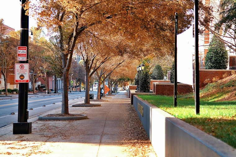  Charlotte Prepares for Delightful Columbus Day and Mild Autumn Week Ahead, Says NWS