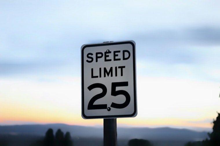 Chicago Committee Proposes Citywide Speed Limit Reduction to Enhance Pedestrian Safety