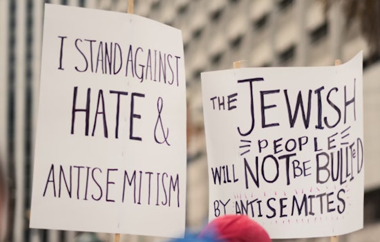 Chicago's Jewish and Muslim Communities Rattled by Record-High Hate Crimes Post Hamas Attacks