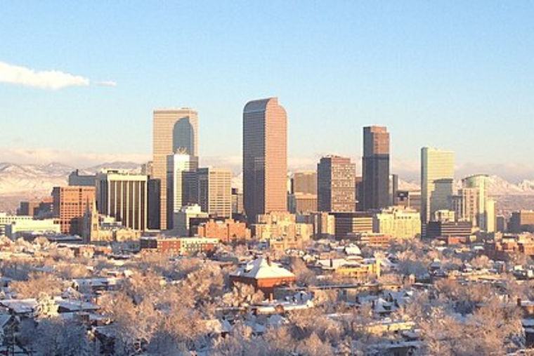Denver's Weather Whiplash: Warm Weekend Ahead Before a Possible Mid-Week Snowfall, NWS Advises