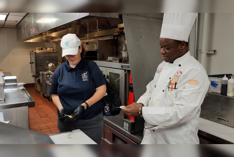 Detroit Restaurants Now Sporting Color-Coded Food Safety Placards for Consumer Confidence