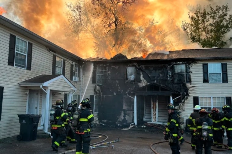 Eight Displaced as Flames Engulf Building on Piedmont Street in Knoxville, Fire Department Responds Swiftly