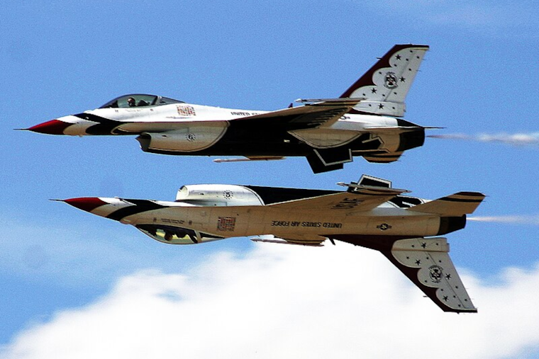 El Paso's Amigo Airsho Responds to Criticism by Allowing Personal Water Bottles Amidst Heat Concerns