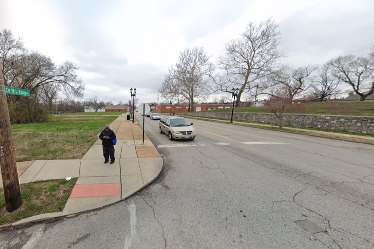 Elderly Man Robbed and Assaulted in Saint Louis' West End, Suspect at Large