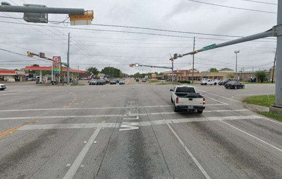 Fatal Early Morning Collision in Harris County Claims One Life, Injures Another