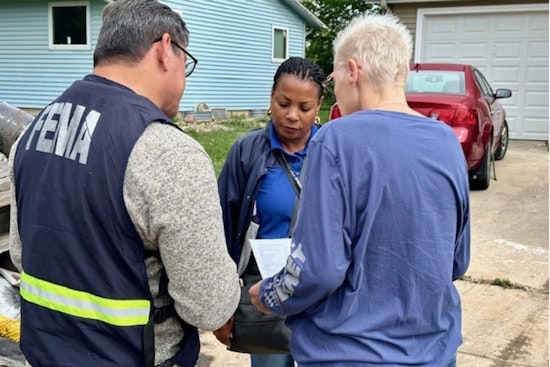 FEMA Conducts Door-to-Door Outreach in Jacksonville to Aid Disaster-Affected Residents