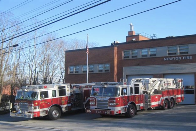 Firefighters Quell Boat Blaze at Newton Yacht Club Amid Strong Winds