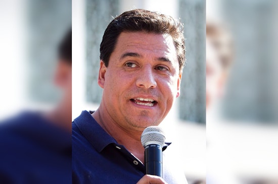 Former Los Angeles Councilman José Huizar Begins 13-Year Prison Sentence for Corruption Scandal