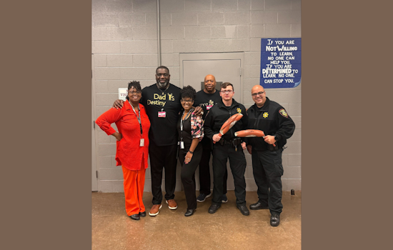 Former NFL Star Devin Wyman Inspires Inmates in Green Bay with Message of Transformation and Empowerment