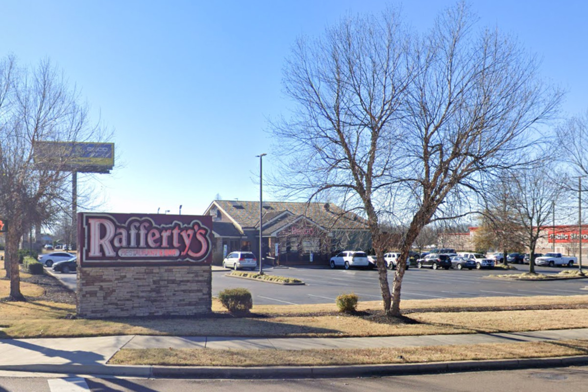 Gunfire and Vehicle Break-Ins Unsettle Memphis Rafferty’s Diners as