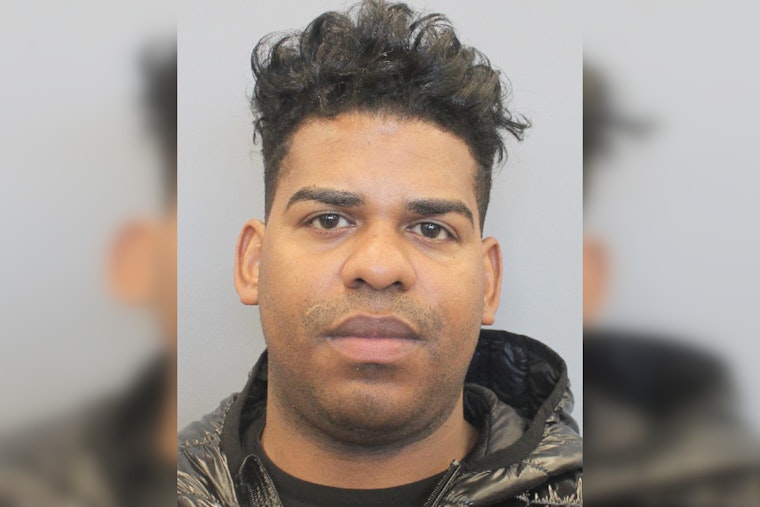 Houston Authorities Search for Suspect Charged with Murder on Elmside Drive