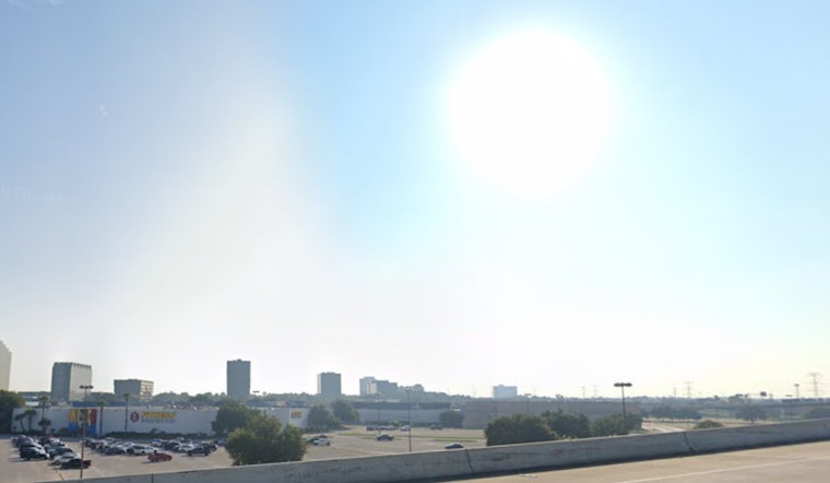 Houston Basks in Sunshine: Warm Temperatures and Clear Skies Set to Continue into the Weekend