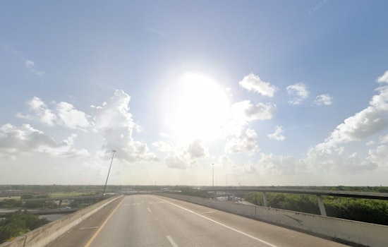 Houston Braces for a Week of Weather Whiplash: Sunny Skies vs. Storms, NWS Forecasts Unsettled Conditions