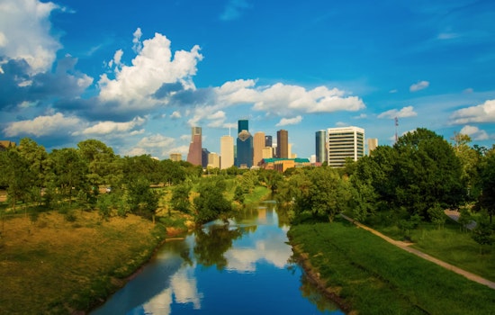 Houston Heats Up with Sunny Skies and 80s Forecasted as Western Texas Prepares for Severe Weather