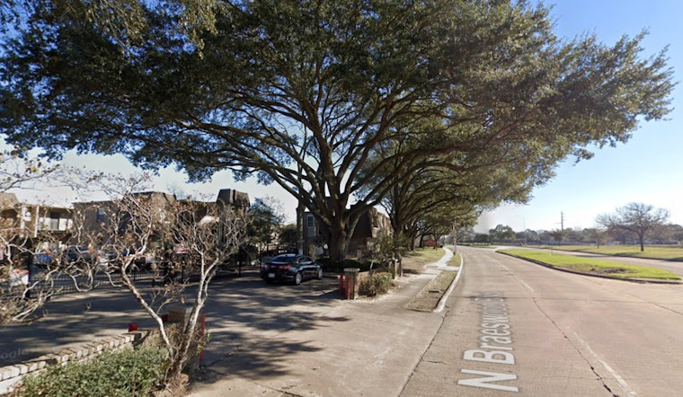 Houston Investigators Probe Stabbing Death of Elderly Man on North Braeswood Boulevard