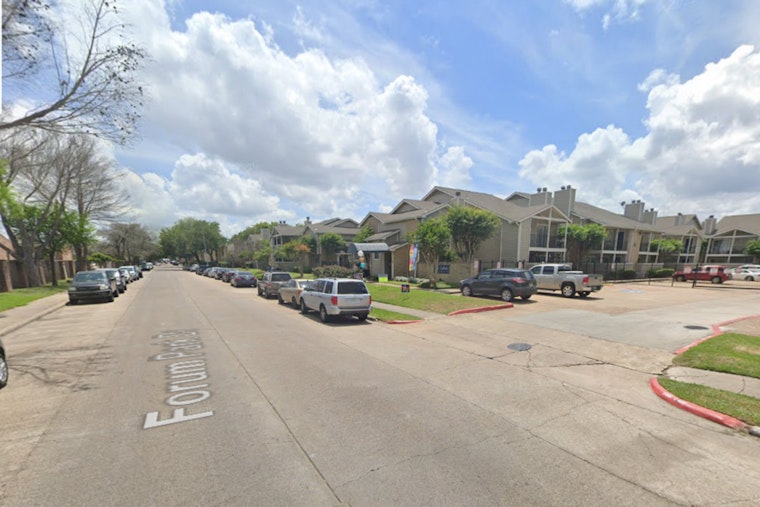 Houston Police Investigate After Woman Found Fatally Shot in Apartment on Forum Park Drive