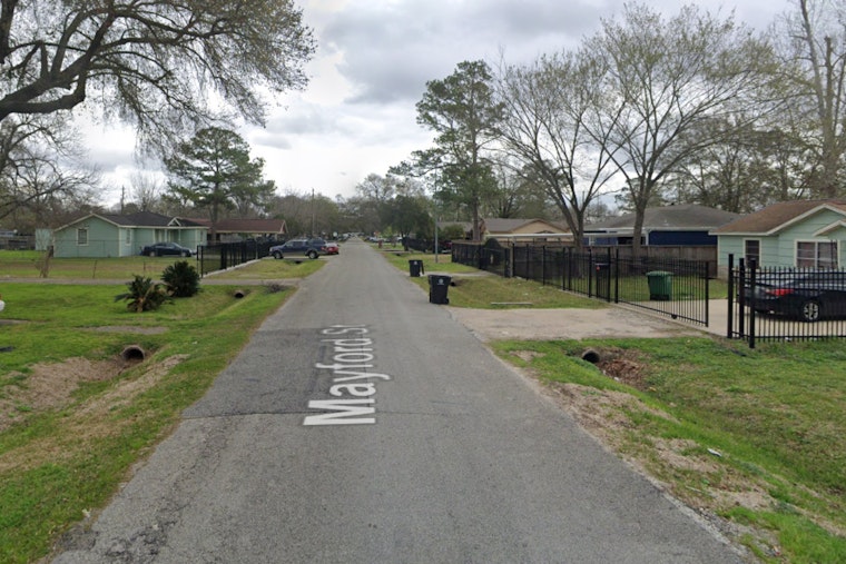 Houston Police Investigate Late-Night Shooting on Mayford Street, Suspect Sought