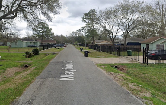 Houston Police Investigate Late-Night Shooting on Mayford Street, Suspect Sought