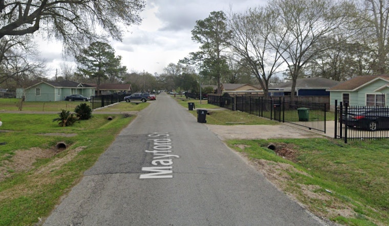 Houston Police Investigate Late-Night Shooting on Mayford Street, Suspect Sought