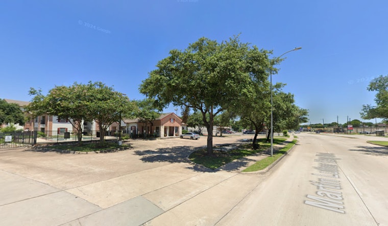 Houston Police Investigate Shooting Death of Teen at Local Apartment Complex