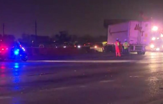 Houston Traffic Snarled by Major Crashes on I-45 and US-59, Prompting Highway Closures and Clean-up Operations