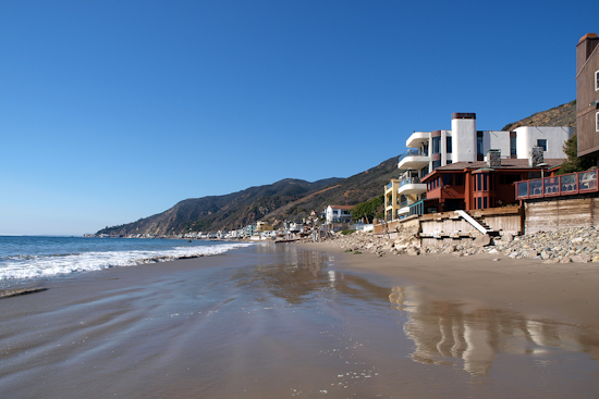Increased Bacteria Levels Prompt Ocean Use Warning by Los Angeles County Health Officials