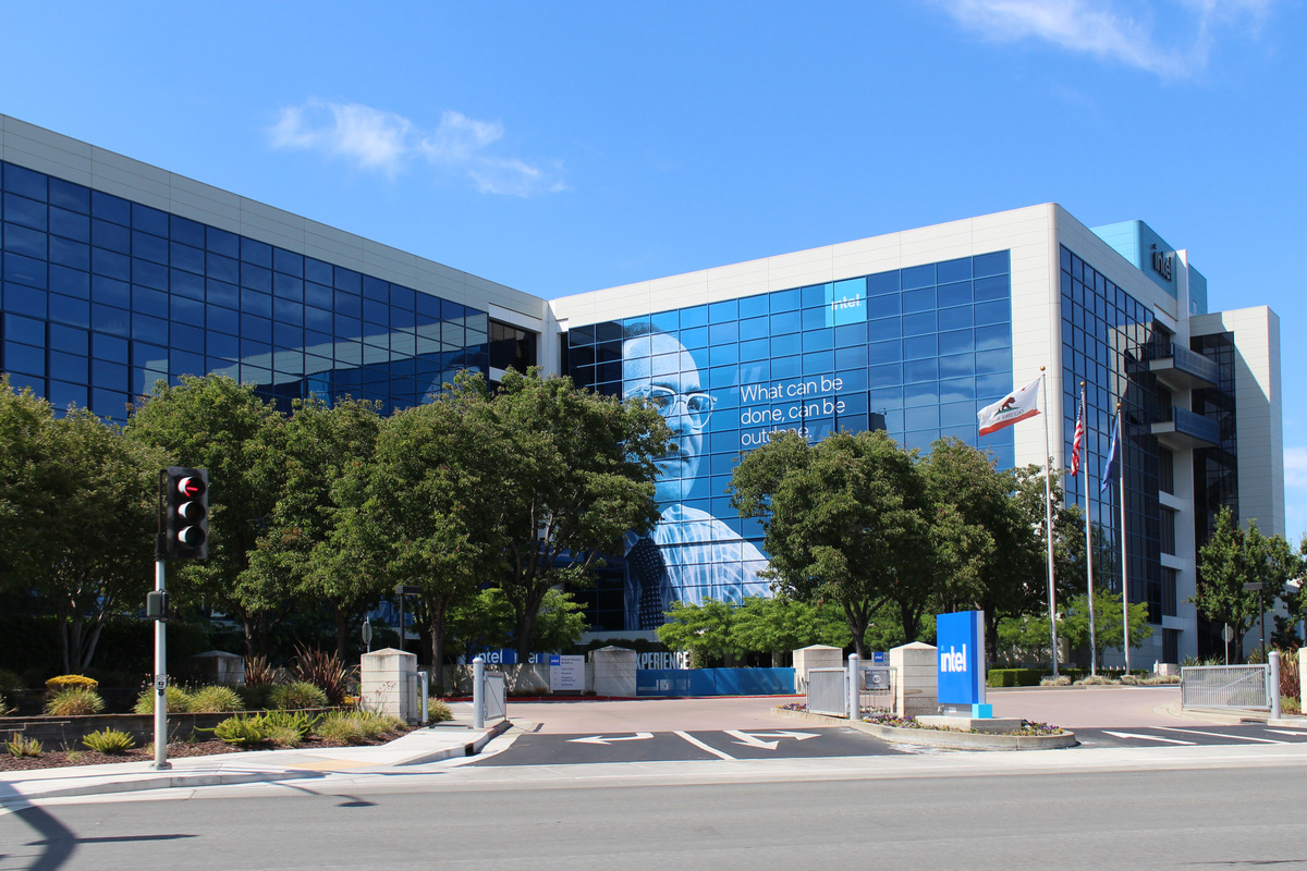 Intel Slashes Global Workforce by 15, Terminates 251 Jobs in Austin